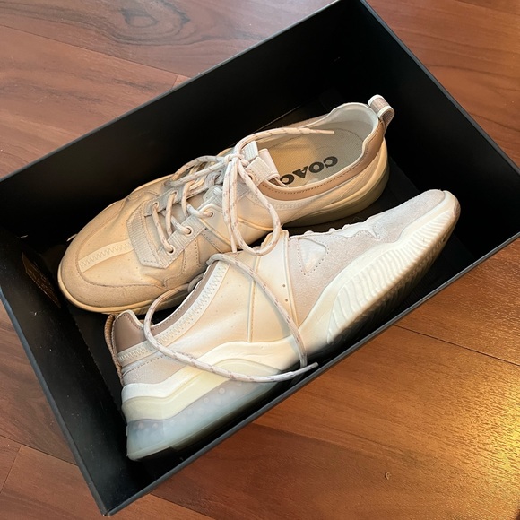 Women’s coach sneakers - authentic with box - Picture 2 of 4